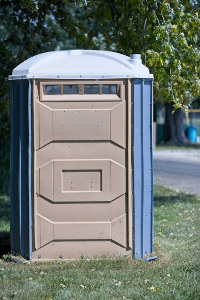 Best Portable restroom trailer rental  in Belding, MI
